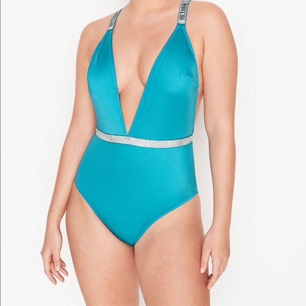 Victoria's SECRET
Shine Strap Plunge Swimsuit
